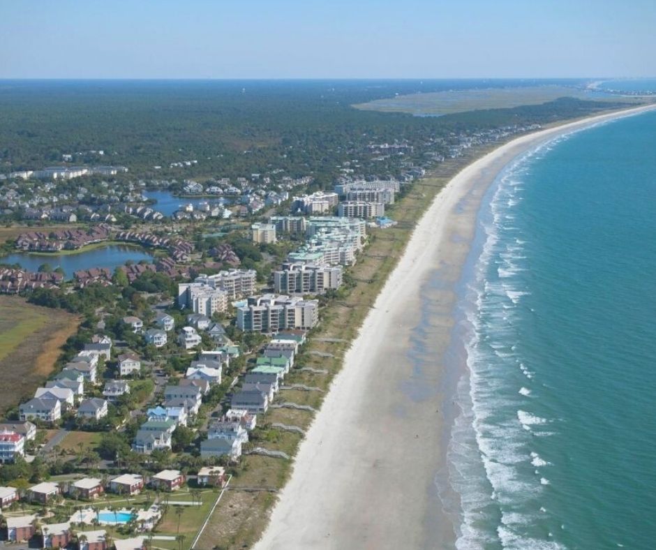 Waterfront Restaurants to Try On Your Next Litchfield Inn Vacation