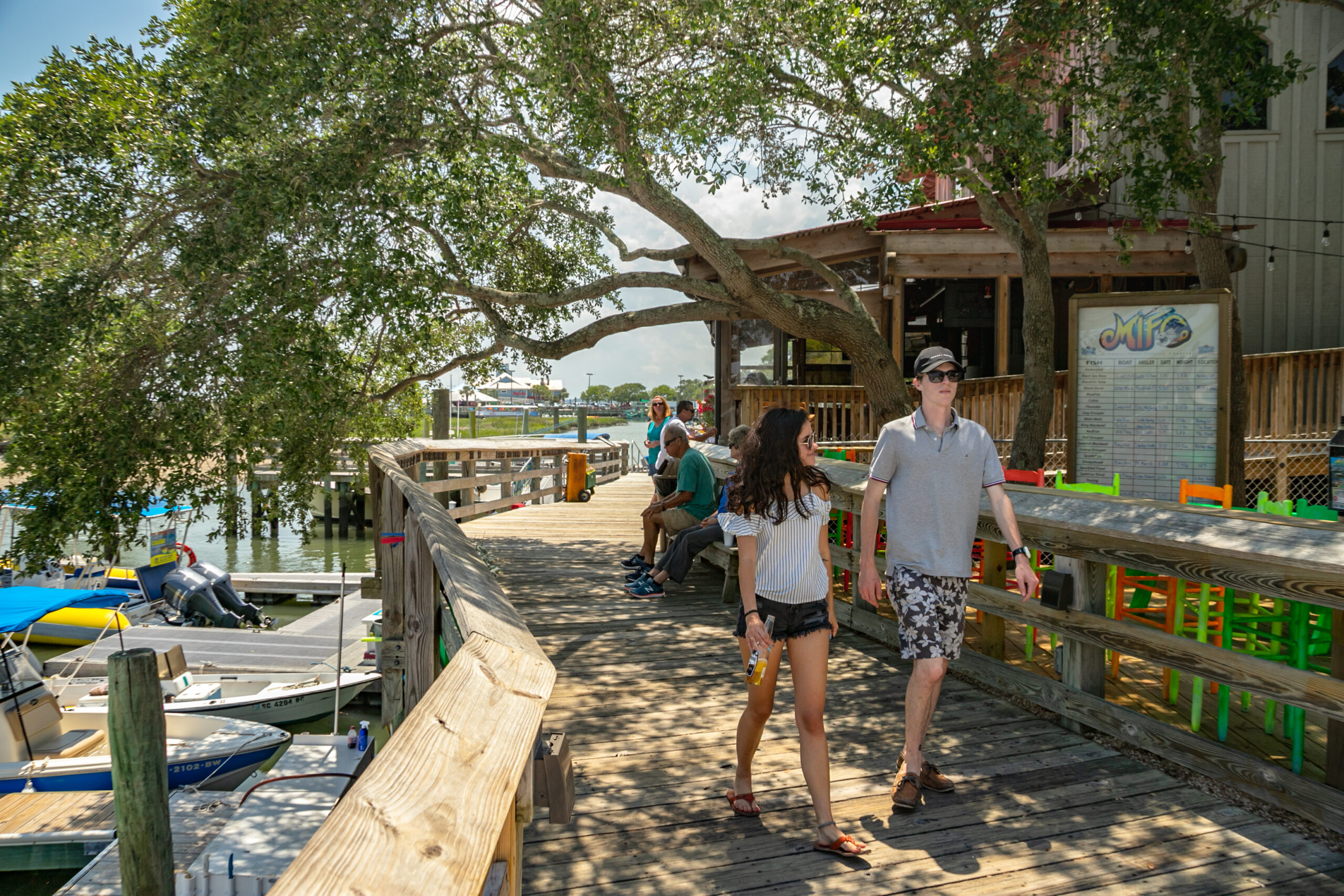 Murrells_Inlet_Marshwalk_CoupleStroll3