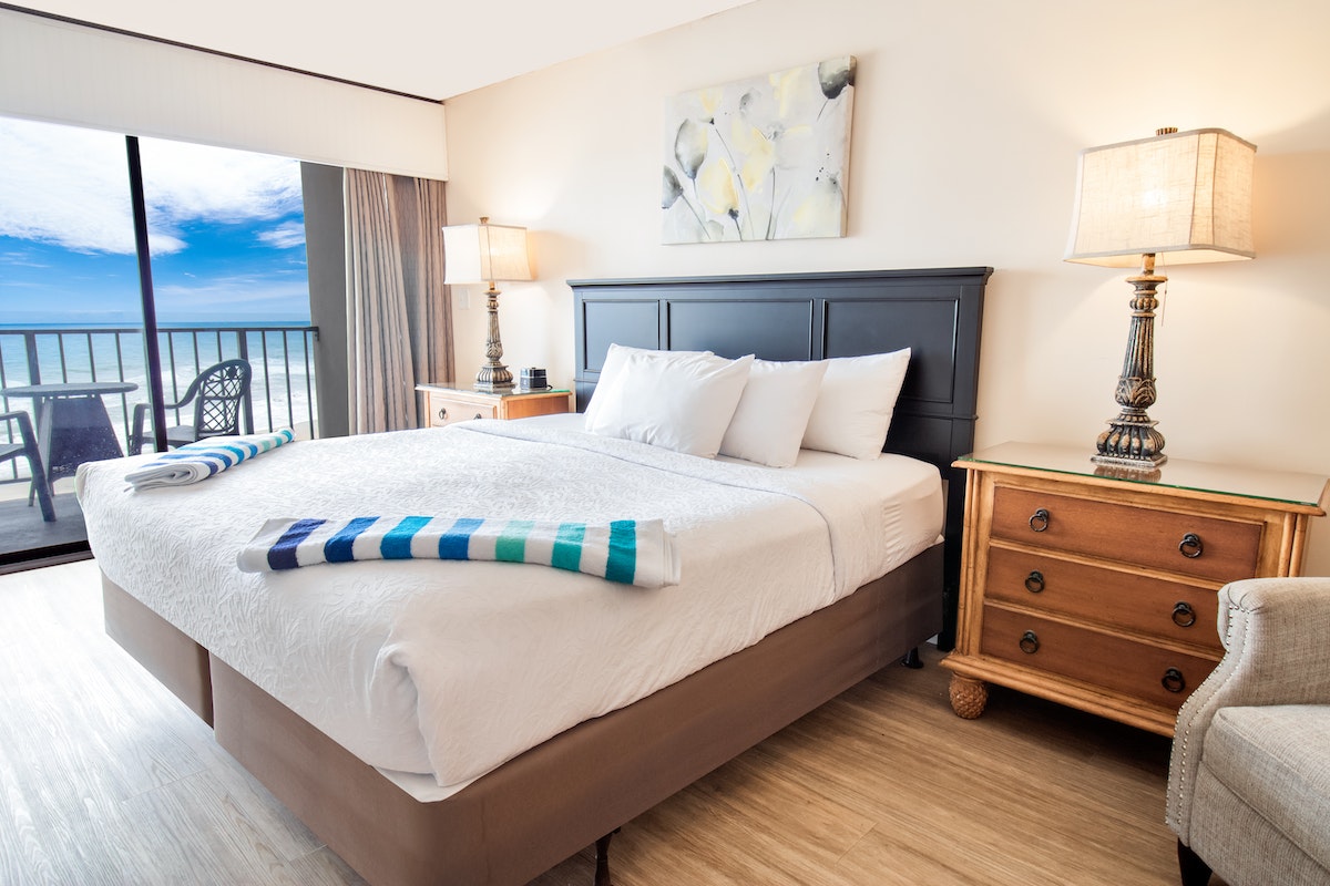 Oceanfront Tower King Room - King Bed