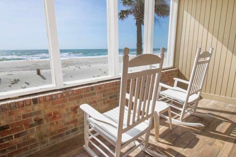 Dunes Oceanfront King Room - Enclosed Porch