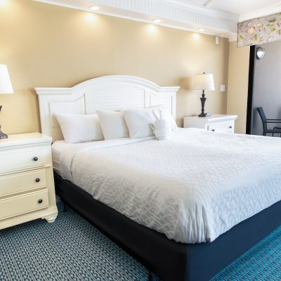Oceanfront Tower Deluxe King Room - King Bed