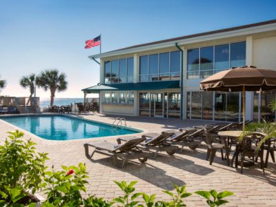 oceanfront-pool-the-oceanfront-litchfield-inn-720x480