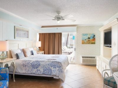 Poolside King Room